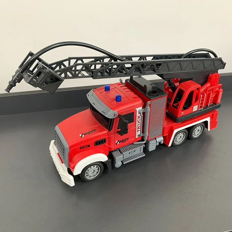 2.4G RC消防車、サウンド＆ライト付き、はしご、散水機能 - Drone Or Rc Car のレビューと価格
